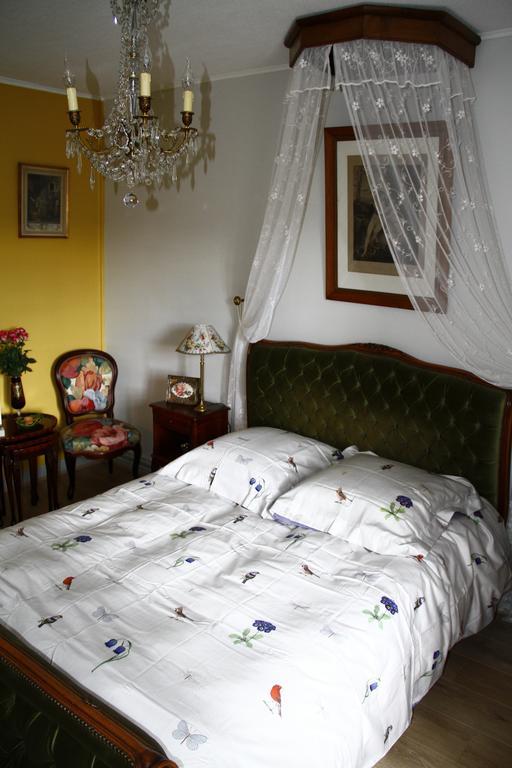 La Petite Maison Pres De L'Eglise Meillac Zewnętrze zdjęcie